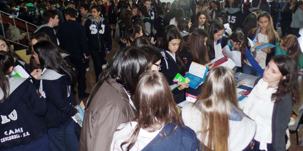 Concordia - Contacto directo y real con estudiantes de los últimos años del colegio secundario, del interior del país y de Latinoamérica.
