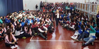 San Luis - Bríndeles a sus alumnos la posibilidad de conocer de cerca a las principales universidades del país.
